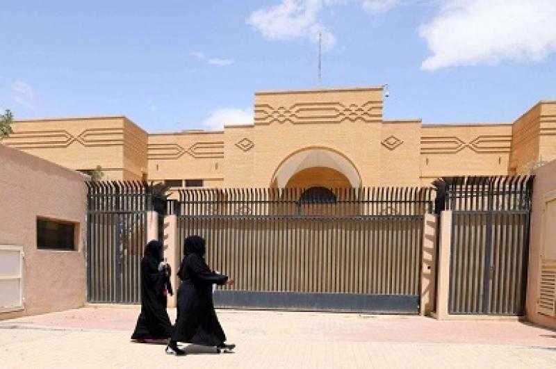 لأول مرة منذ 7 سنوات.. السفارة الإيرانية في السعودية تفتح أبوابها