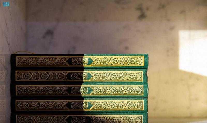 شؤون المصاحف في المسجد النبوي تُزَود مصليات الاعتكاف بـ 5 آلاف نسخة من المصحف الشريف