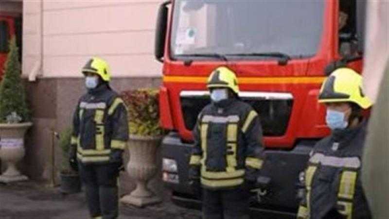 المعمل الجنائي يعاين موقع حريق معرض للأجهزة الكهربائية بالخانكة