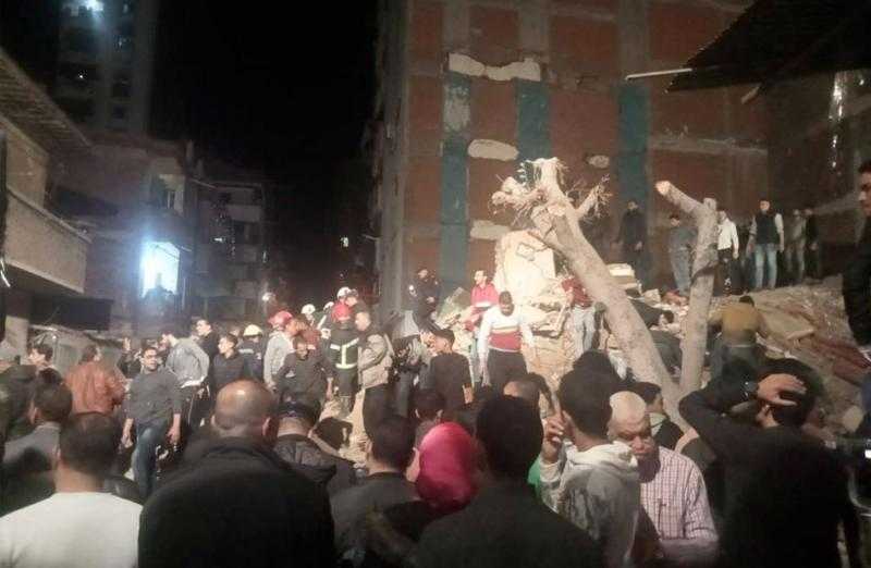 ارتفاع حصيلة ضحايا عقار الإسكندرية المنهار إلى 5 وفيات و3 مصابين| صور