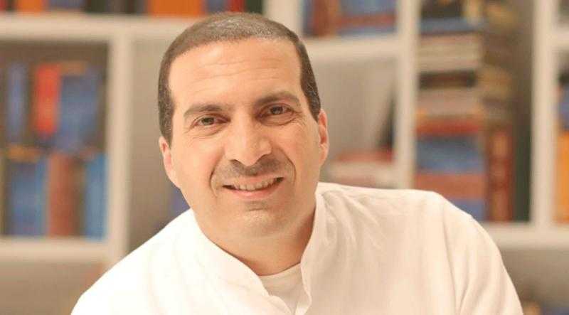 عمرو خالد: 3 أدعية يجب ترديدها بكثرة في آخر ليالي رمضان