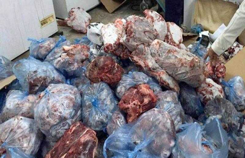 ضبط 35 كيلو مصنعات دواجن ولحوم غير صالحة للاستهلاك الآدمي في الأقصر