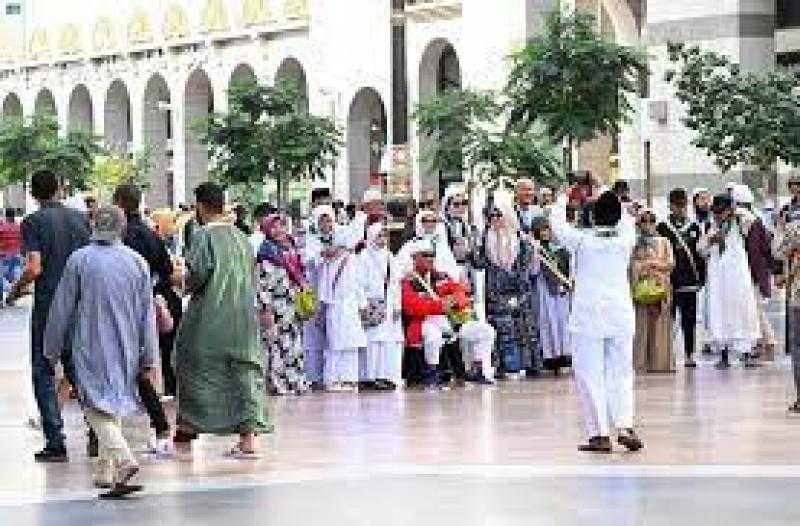 المدينة المنورة تودع جموع الزائرين والمعتكفين الذين شهدوا أيام وليالي شهر رمضان المبارك