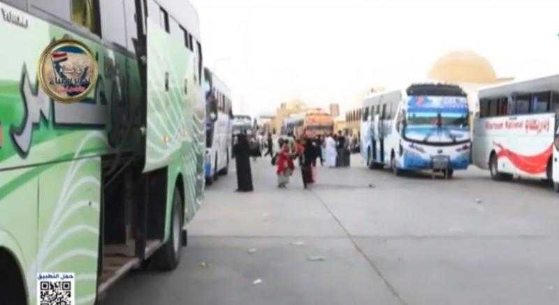 سودانيون عائدون مع المصريين بمعبر أرقين: لن نجد دولة مثل مصر تحتضننا في مثل هذه المحن