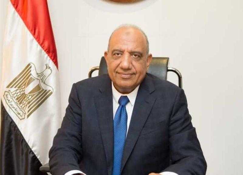 وزير قطاع الأعمال: توفير 135 ألف قنطار قطن لتشغيل مصنع ”غزل 4” تجريبيا