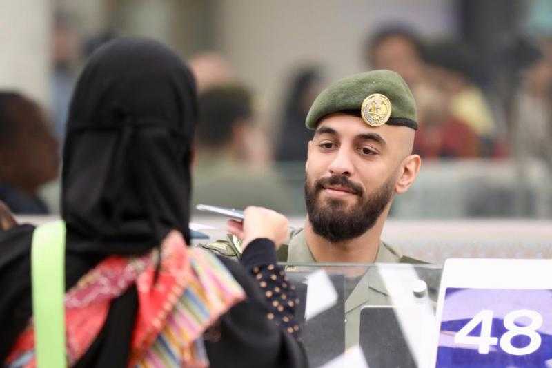 جوازات ميناء جدة الإسلامي تواصل إنهاء إجراءات دخول القادمين من السودان