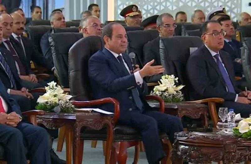 الرئيس يفتتح 5 مصانع ضمن مبادرة «ابدأ» عبر الفيديو كونفرانس