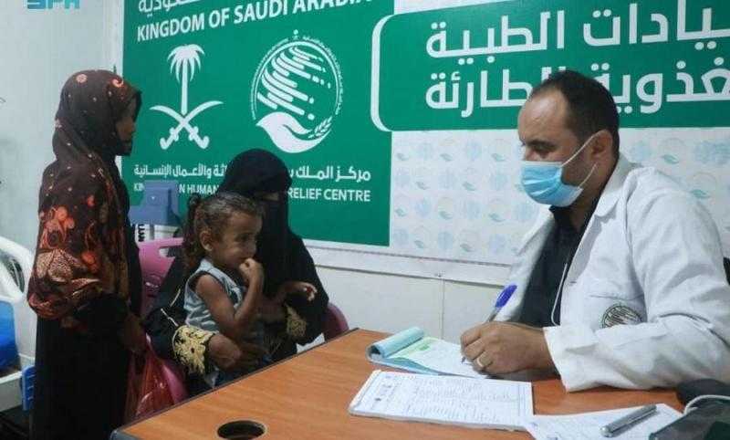 4 آلاف مستفيد من العيادات الطبية المتنقلة لمركز الملك سلمان للإغاثة في مديرية الخوخة باليمن