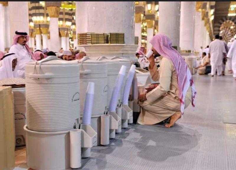 4 ملايين عبوة ماء زمزم للمصلين والمعتمرين خلال شهر رمضان