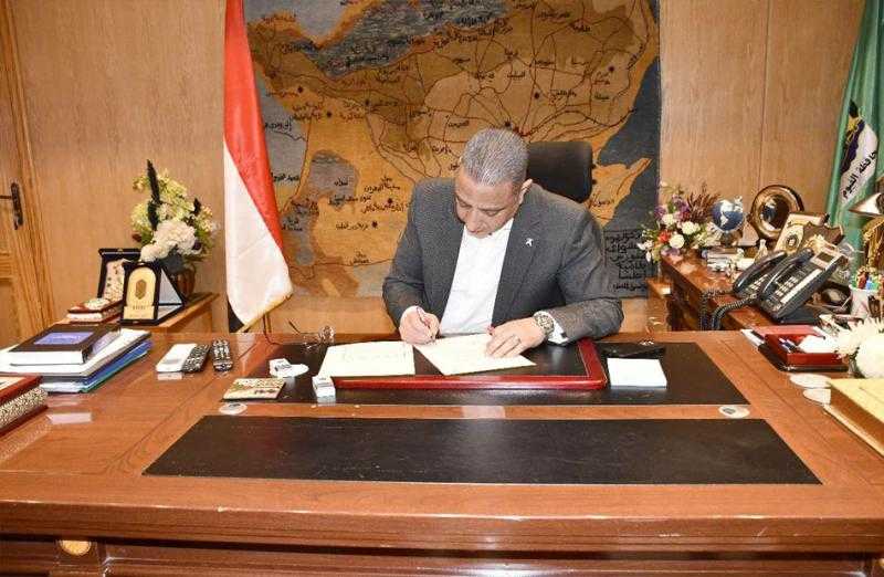 محافظ الفيوم يعتمد تعريفة الركوب الجديدة لسيارات الأجرة والتاكسي