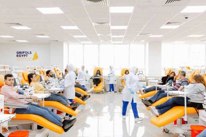 وصول أولى شحنات البلازما المصرية لإعادة تصنيعها وإرسالها من جديد