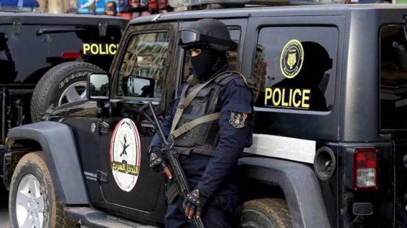 القبض على المواطن صاحب شائعة انتشار عملة مزورة فئة 100 جنيه بالأسواق