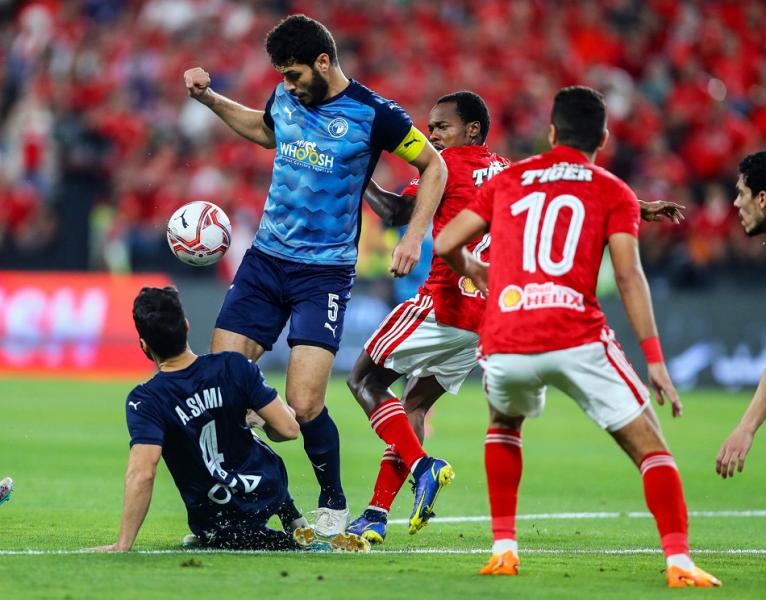 خط أحمر