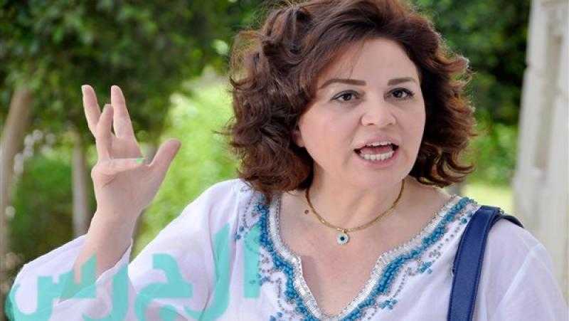 إلهام شاهين تحتفل بالمولودة الأولى لشقيقها أمير