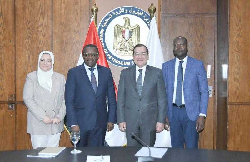 وزير البترول يبحث مع مسئولي البنك الدولي تعزيز التعاون في خفض الانبعاثات