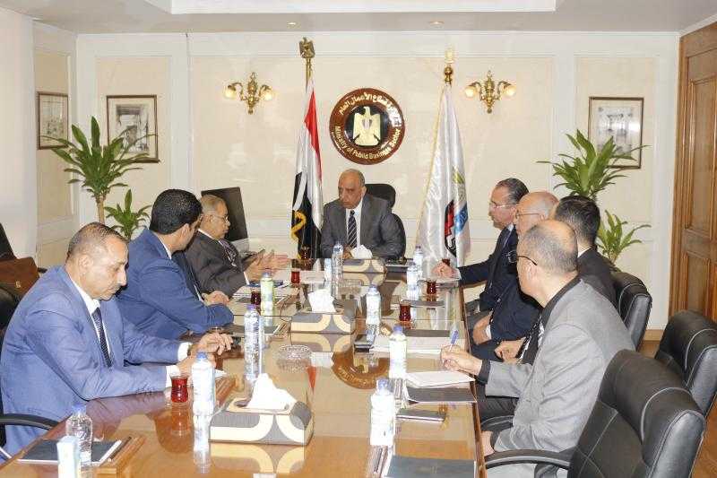 رفع كفاءة مركز معلومات «قطاع الأعمال» وتقديم برامج تدريبية متنوعة للعاملين بالشركات التابعة