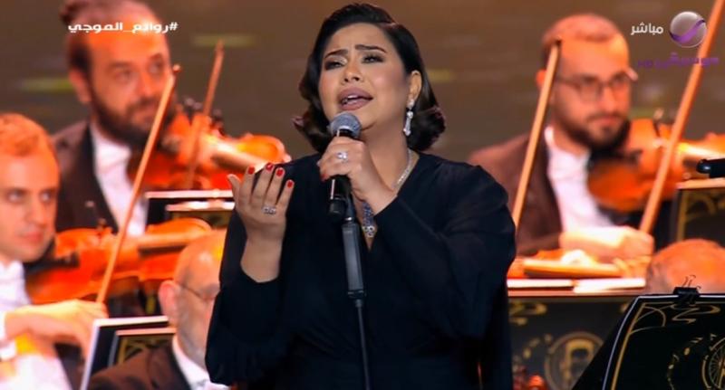 ليلى علوي توجه رسالة لشيرين عبد الوهاب
