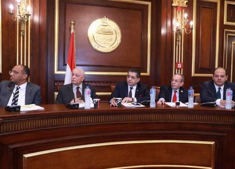 صحة الشيوخ توصي بالانتهاء من إنشاء صيدلية تجارية للتأمين الصحي بالوادي الجديد