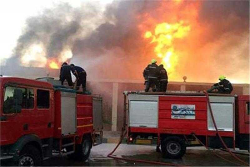 السيطرة على حريق في محل تجاري بمنطقة الحضرة بالأسكندرية