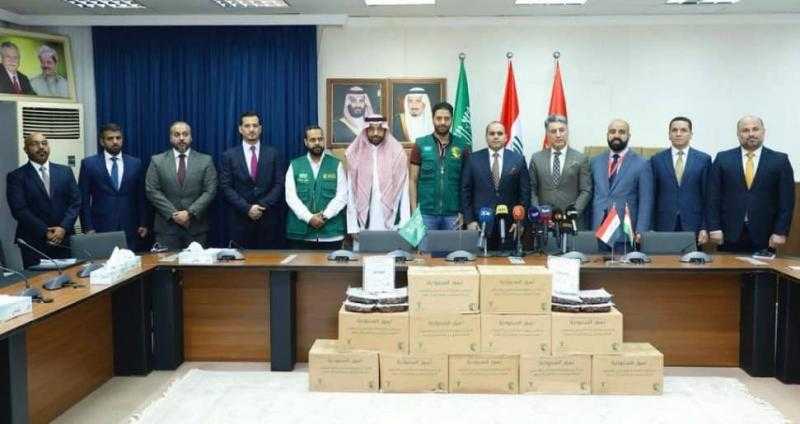 مركز الملك سلمان للإغاثة يُسلّم أطنان من التمور هدية المملكة لليمن والعراق وتايلاند وماليزيا