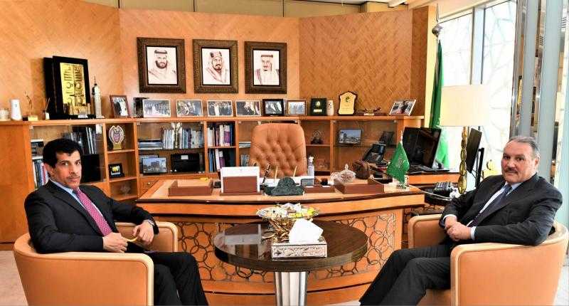 السفير السعودي بمصر يلتقي نظيره القطري