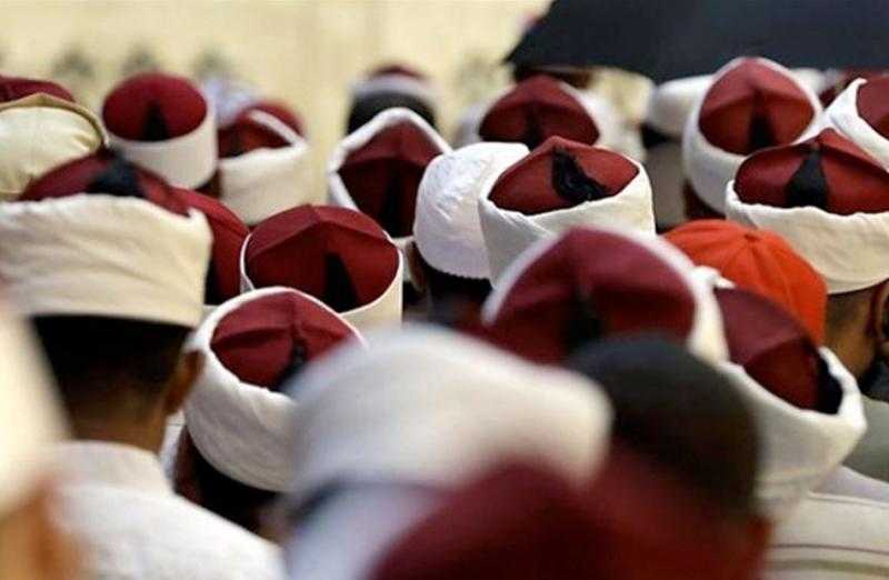 توزيع 117 عمامة أزهرية بأوقاف الأقصر
