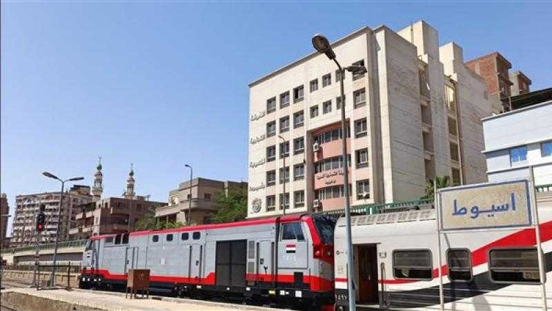 دخول برج أسيوط الخدمة ضمن مشروع تطوير نظم الإشارات.. صور