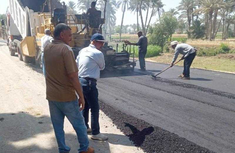 محافظ بني سويف يتابع مستجدات الموقف التنفيذي لخطة رصف الطرق والشوارع | صور