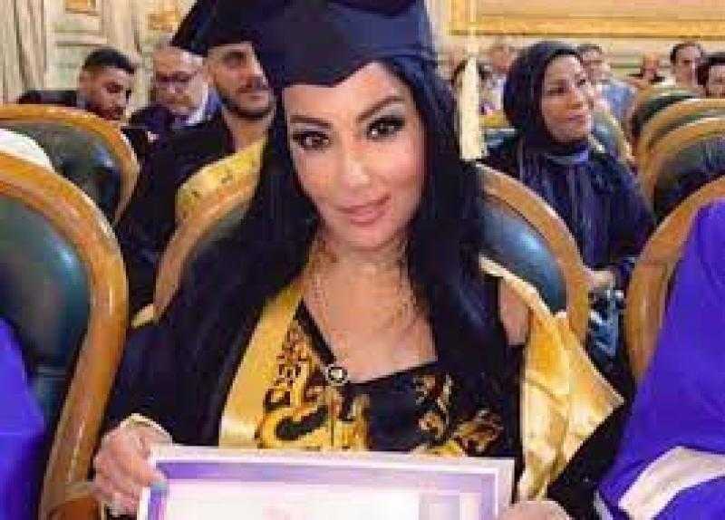 مطالب بالتحقيق مع سمية الخشاب بعد ادعائها الحصول على الدكتوراه من منظمة وهمية