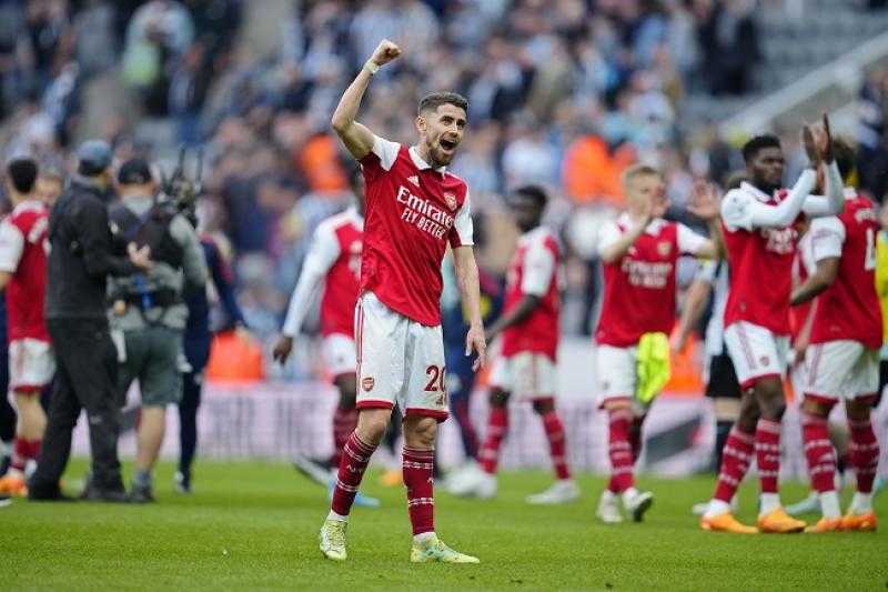 موعد مباراة آرسنال ضد برايتون في الدوري الإنجليزي