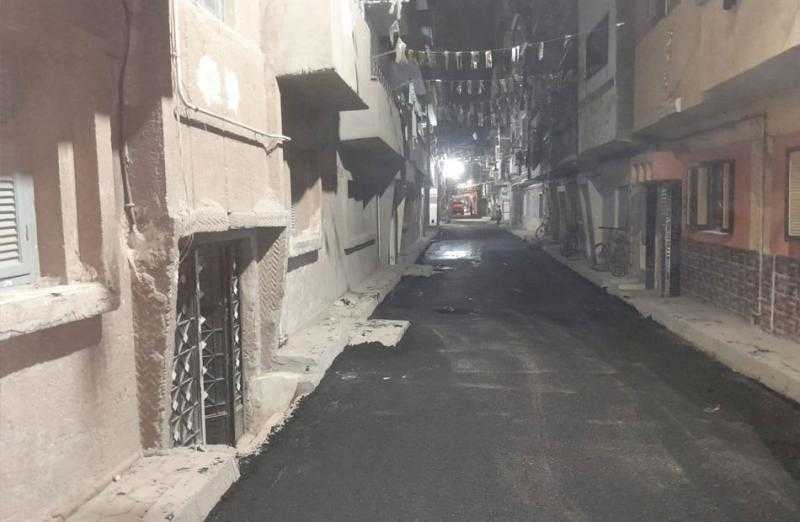 رصف 7 شوارع في حي شرق أسيوط ضمن الخطة الاستثمارية للمحافظة| صور