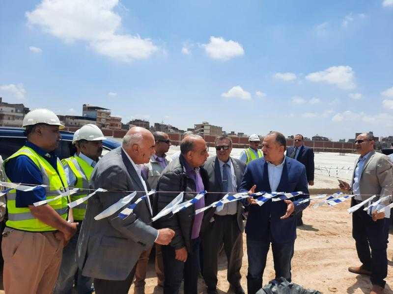 وزير قطاع الأعمال يتفقد مشروع تطوير صناعة الغزل والنسيج بكفر الدوار