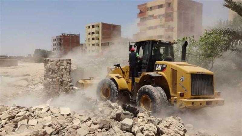 إزالة 4 حالات تعد على أراضي الدولة وأعمال بناء مخالف بالإسكندرية