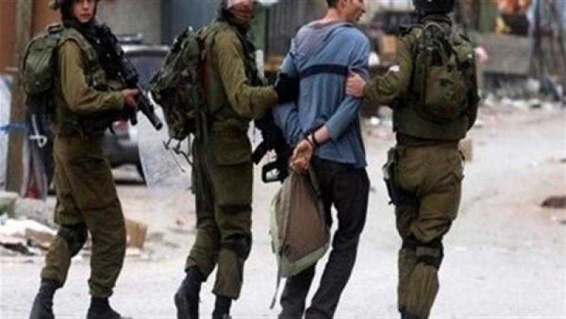 الاحتلال الإسرائيلي يعتقل 4 فلسطينيين من أنحاء متفرقة بالضفة الغربية