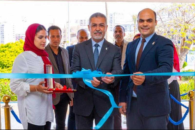 ”دكان الفرحة”.. افتتاح معرض الملابس الجديدة بجامعة الإسكندرية بالتعاون مع صندوق تحيا مصر