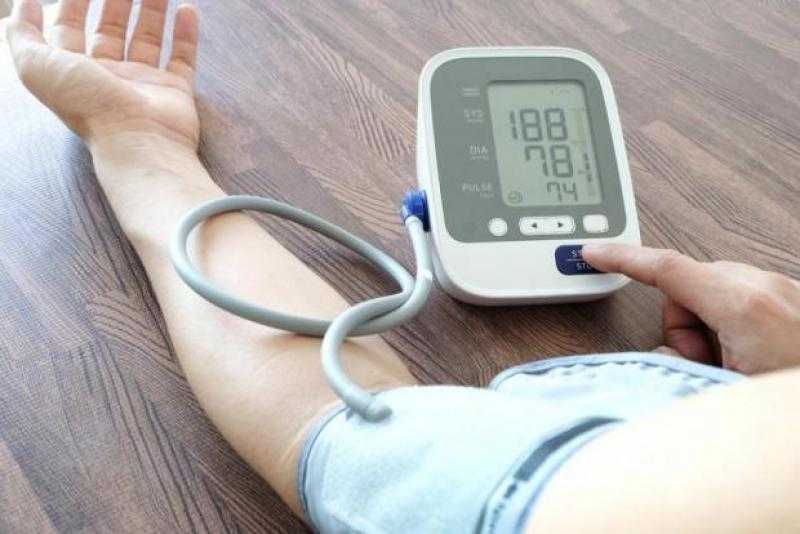 7 عوامل تزيد من خطر الإصابة بارتفاع ضغط الدم