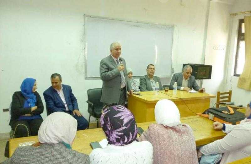 ”القوى العاملة”: ندوة للتوعية بالسلامة والصحة المهنية بكلية العلوم بجامعة بورسعيد | صور