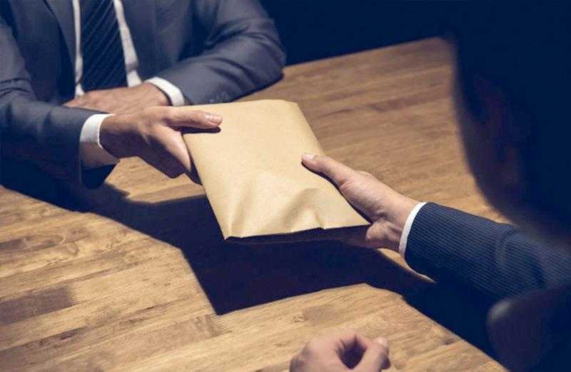 محاكمة 3 مسئولين بحي عابدين بتهمة الحصول على رشوة.. اليوم