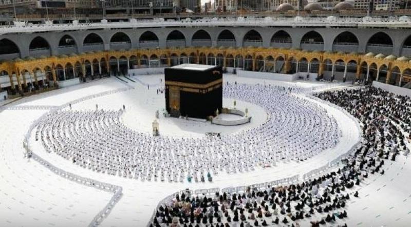 رئاسة شؤون الحرمين تقدم سلسلة خدماتها النوعية للمصلين وقاصدي بيت الله العتيق