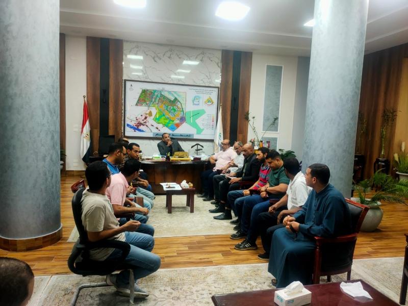 رئيس «قنا الجديدة» يتفقد أعمال تنفيذ مستشفى ومركز شباب|صور