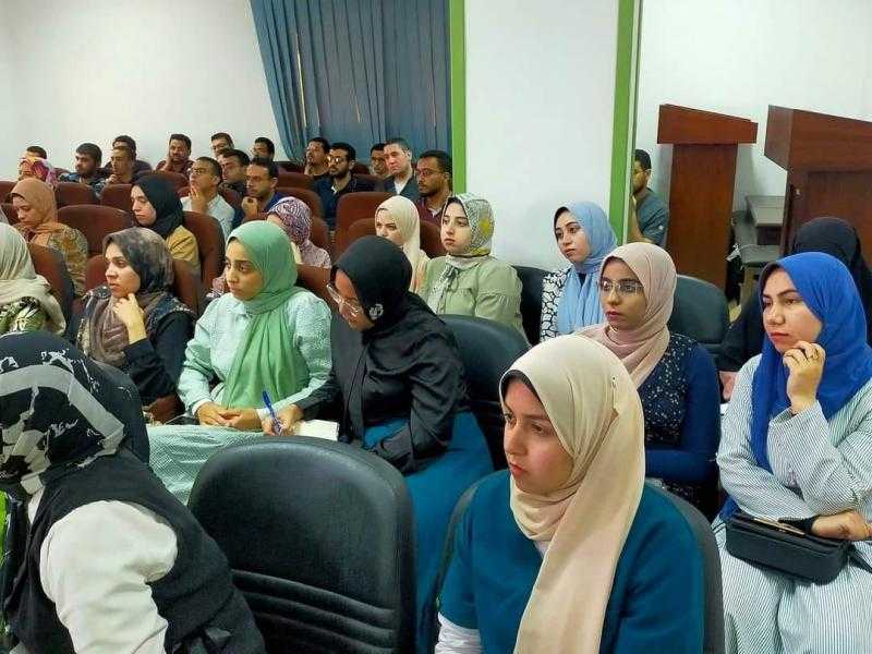 طب سوهاج تنظم دورات عن قراءة رسم القلب لمرضى الحالات الحرجة | صور