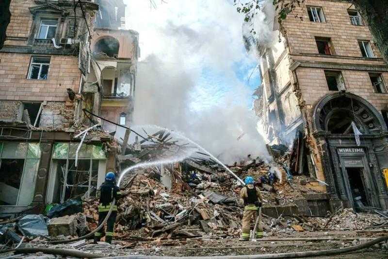 8 جرحى في هجمات شنتها روسية بطائرات مسيرة وصواريخ على دنيبروبتروفسك