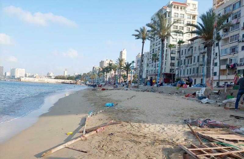 إزالة تعديات على شط أبو العباس بالإسكندرية| صور