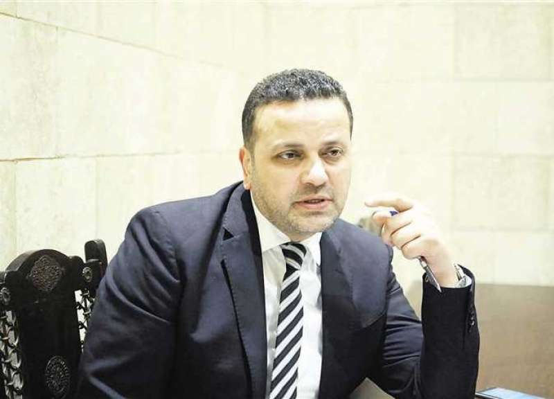 خط أحمر