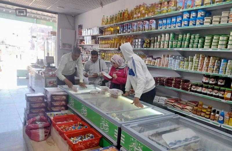 حملات مكثفة لحماية المستهلك بمركز أخميم في سوهاج