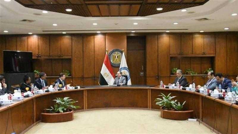 وزير البترول يبحث مع وفد “شيفرون” العالمية توسيع أنشطتها بمصر