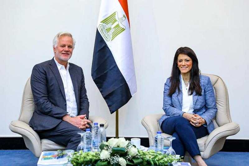 ”المشاط” تبحث العلاقات المصرية الأمريكية في ضوء تنفيذ مشروعات محور الطاقة ضمن برنامج ”نُوَفِّي”