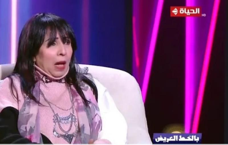 كوثر مصطفى: زعلانة من أكرم حسني
