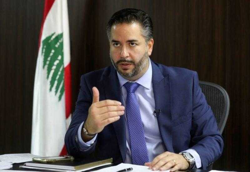 وزير الاقتصاد اللبناني :خطف المواطن السعودي له غايات مشبوهة ضد لبنان والمملكة