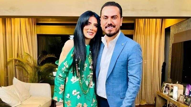 نزار الفارس: خطوبتي لحورية فرغلي على سبيل الهزار